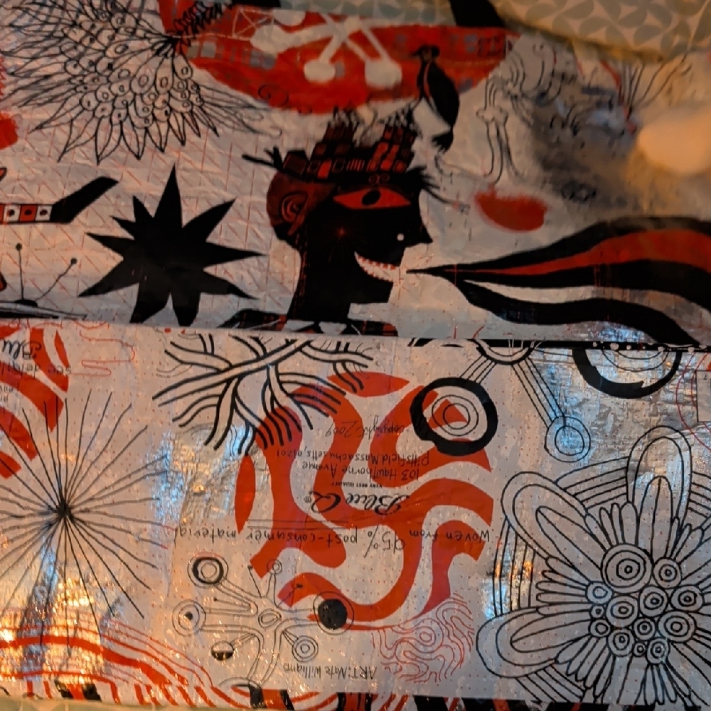 Artistic Tote Bag with Red and Black Design - Picture 3 of 3